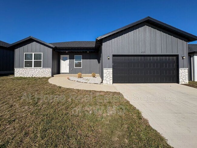 property at 4929 W Minota St