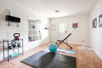 745 Kirkwood Ave SE in Atlanta, GA - Building Photo - Building Photo