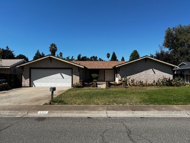 980 St Clair Dr in Chico, CA - Building Photo