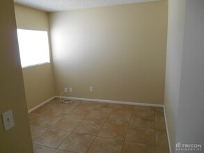 6807 S 40th Pl in Phoenix, AZ - Building Photo - Building Photo