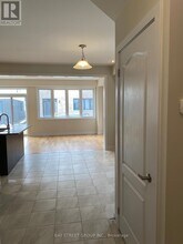 11 Keelson St in Welland, ON - Building Photo - Building Photo