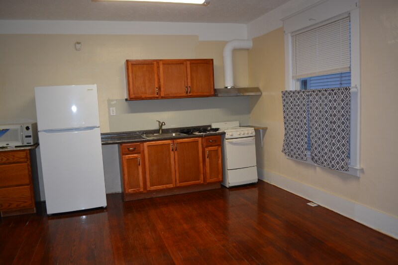 1654 Miller St in Utica, NY - Building Photo