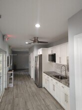 3510 Oaks Way in Pompano Beach, FL - Building Photo - Building Photo