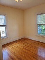27 Hammond St, Unit 2 in Cambridge, MA - Building Photo