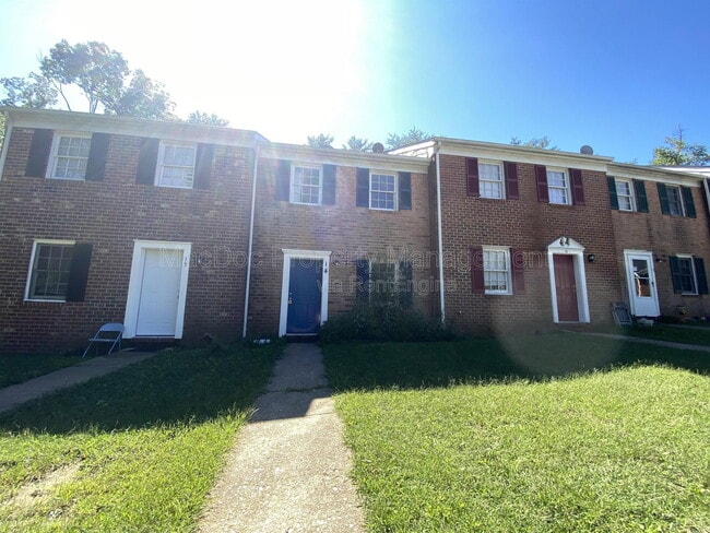 property at 14 Manchester Ct