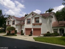 505 Windsor Sq, Unit 201 in Naples, FL - Building Photo