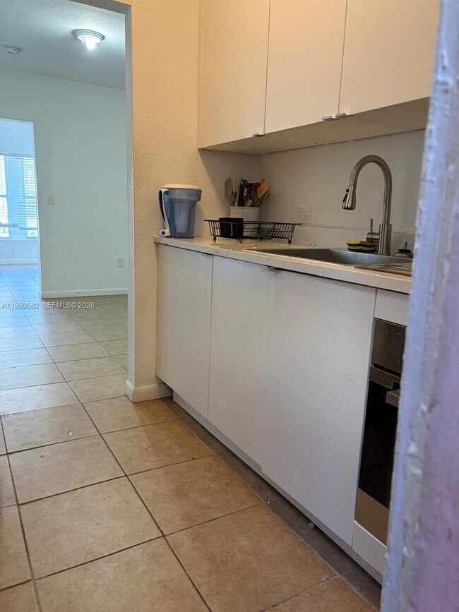 1612 Harrison St in Hollywood, FL - Building Photo - Building Photo