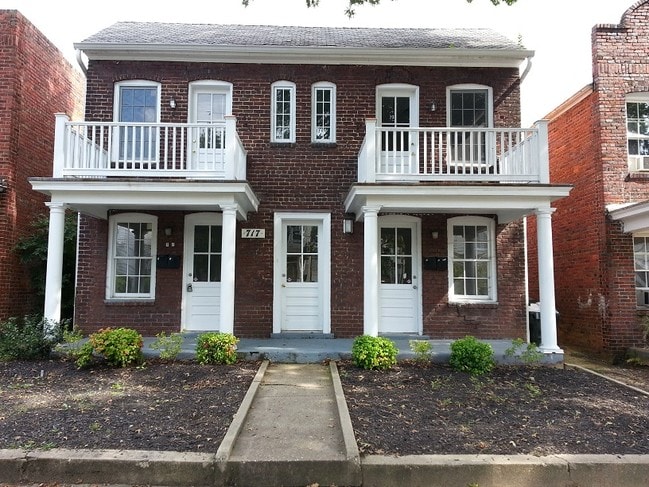 property at 717 Chimborazo Blvd