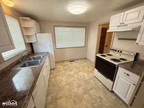 1011 S 8th Ave in Yakima, WA - Building Photo - Building Photo