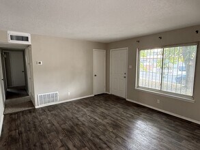 1725 Spence Ave SE in Albuquerque, NM - Building Photo - Building Photo