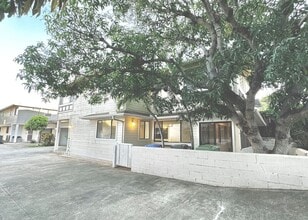 949 15th Ave in Honolulu, HI - Building Photo - Building Photo