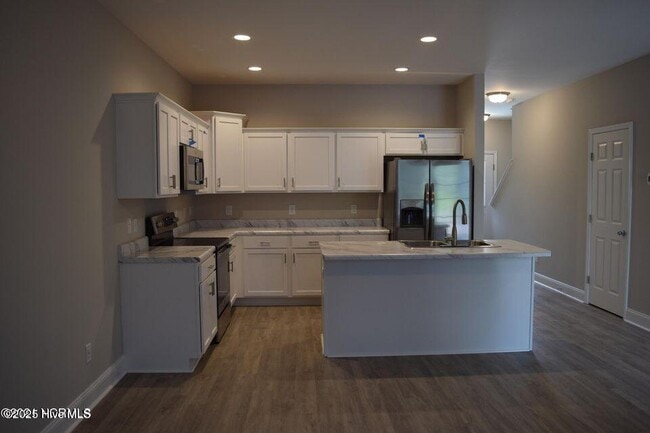 311 S Stingray Ln in Sneads Ferry, NC - Building Photo - Building Photo