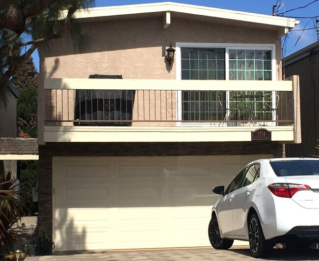 1714 Wollacott St in Redondo Beach, CA - Building Photo - Building Photo