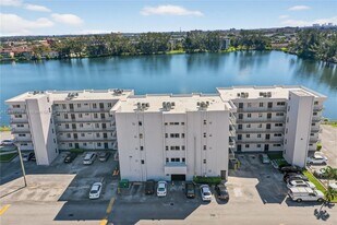 9915 W Okeechobee Rd in Hialeah Gardens, FL - Building Photo