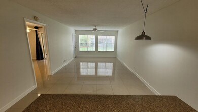 6331 La Costa Dr in Boca Raton, FL - Building Photo - Building Photo