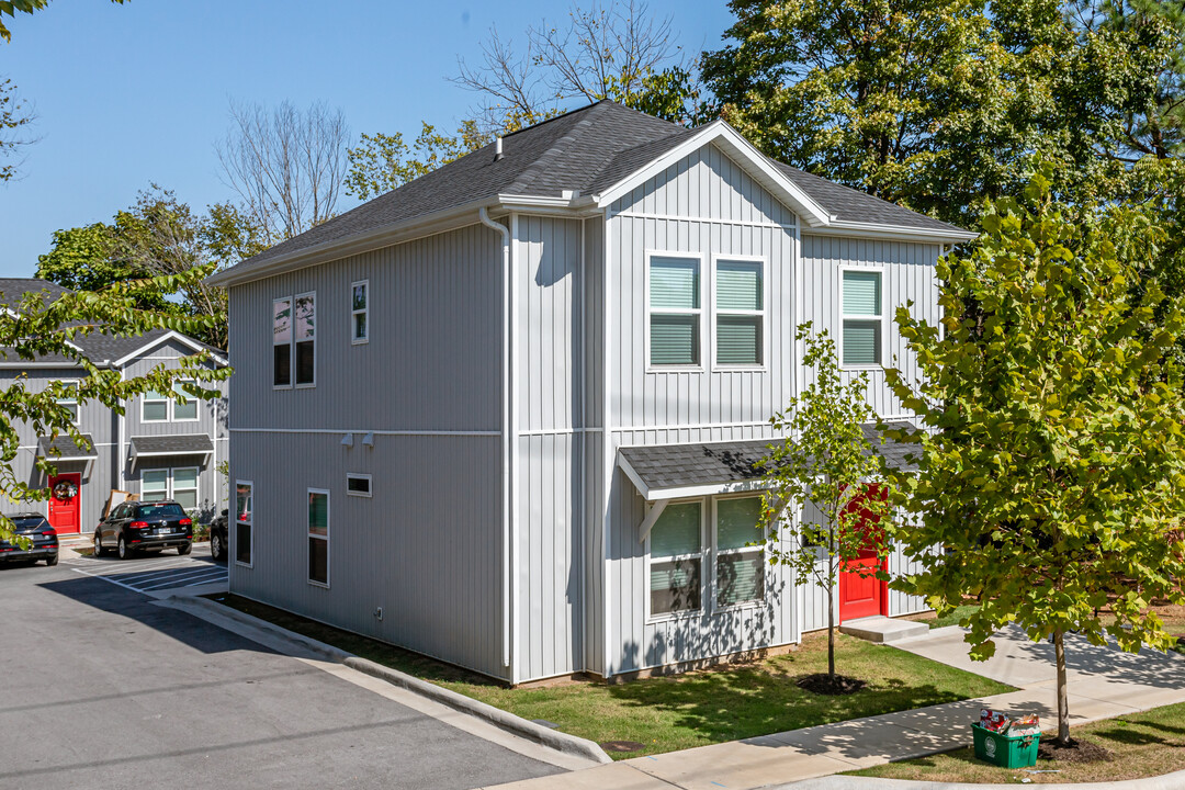 Frisco Cottages in Fayetteville, AR - Foto de edificio