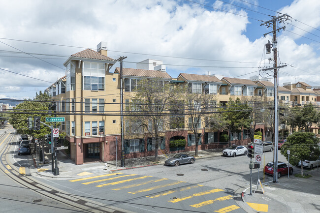 600-690 Chestnut St in San Francisco, CA - Building Photo - Building Photo