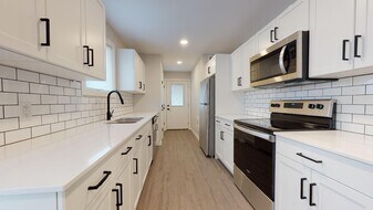 206 Yale Ave E in Winnipeg, MB - Building Photo