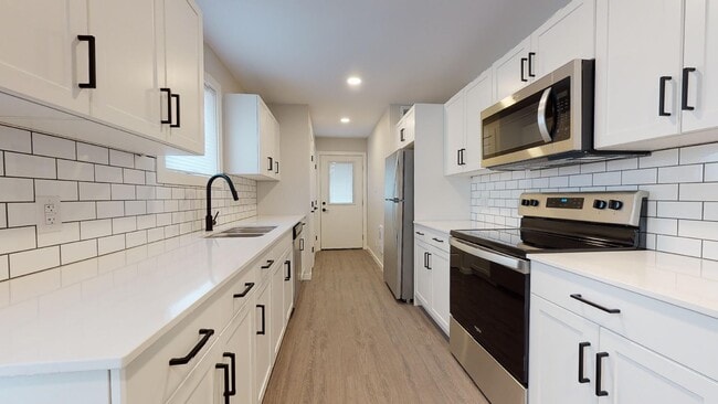 property at 206 Yale Ave E