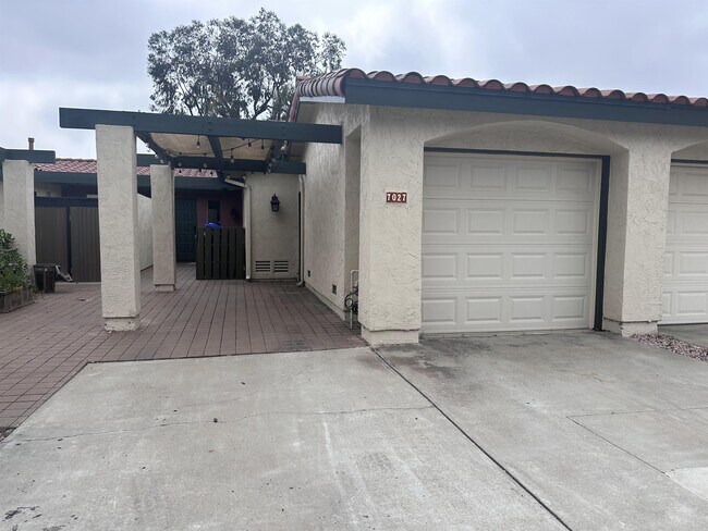 7027 Camino Pacheco in San Diego, CA - Building Photo - Building Photo