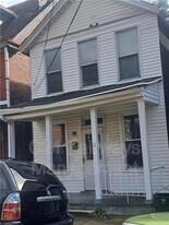 16 Cuyler Ave in Jeannette, PA - Building Photo