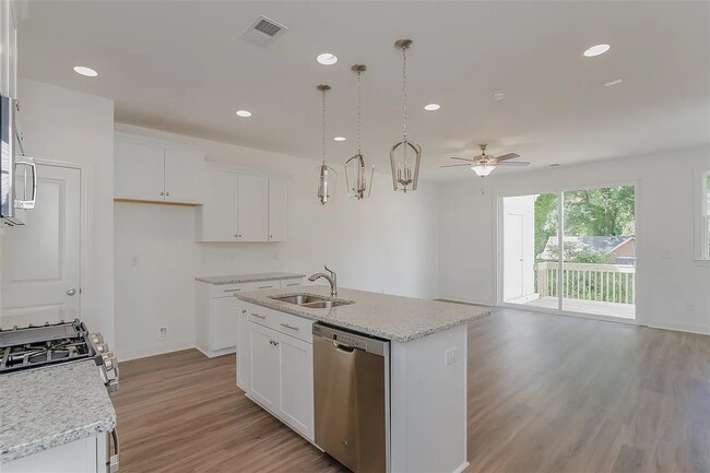 176 Silver Hill St in Spartanburg, SC - Foto de edificio - Building Photo