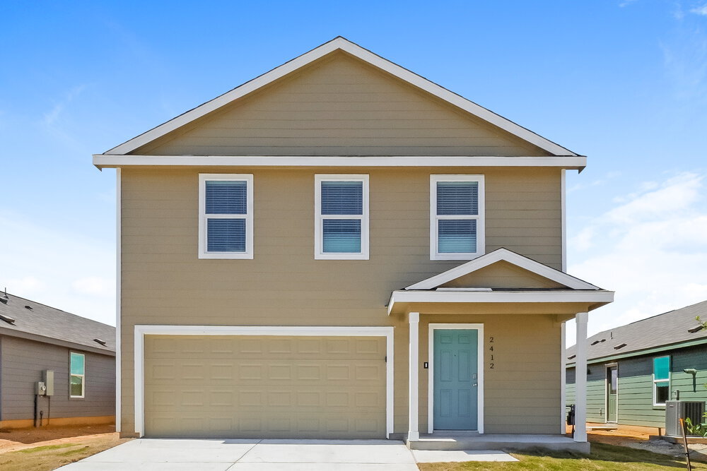 2412 Lake Hls in Canyon Lake, TX - Building Photo