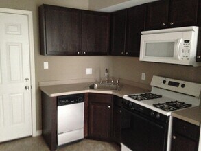 1607 Hewitt Ave in St. Paul, MN - Building Photo - Building Photo