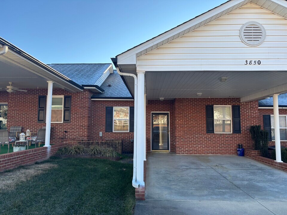 3850 Sage Ct in Denver, NC - Building Photo