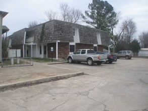 201-203 S Baggett St in Prairie Grove, AR - Building Photo - Building Photo