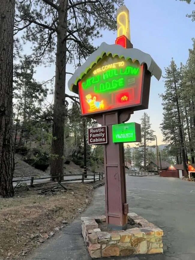 40409 Big Bear Blvd in Big Bear Lake, CA - Building Photo - Building Photo