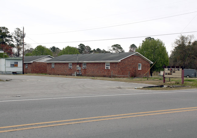 Starlight Village in Jacksonville, NC - Building Photo - Building Photo