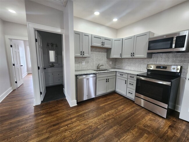 property at 1004 North St