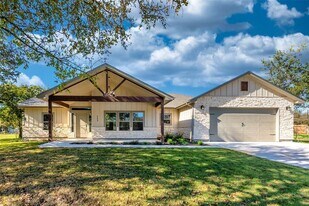 123 Kikipua in Bastrop, TX - Building Photo