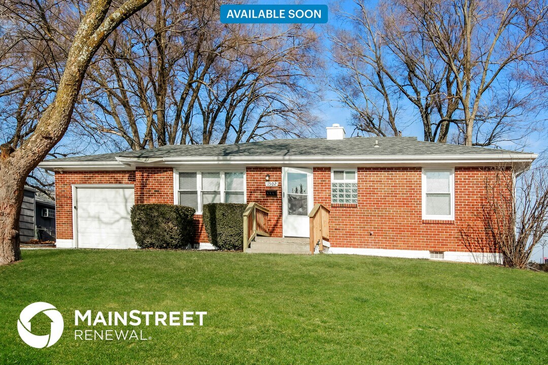 1502 SW 1st St in Lee's Summit, MO - Building Photo