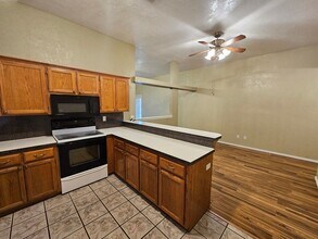 1917 Sunflower Cir in Norman, OK - Building Photo - Building Photo