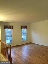 12323 Fox Lake Ct in Fairfax, VA - Building Photo - Building Photo