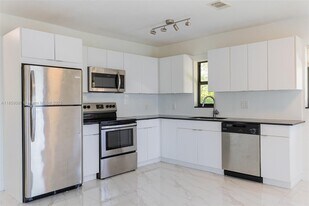 2140 NE 56th St in Fort Lauderdale, FL - Building Photo