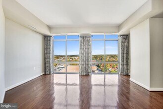 11990 Market St in Reston, VA - Building Photo - Building Photo