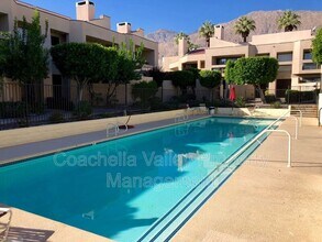 999 Village Square S in Palm Springs, CA - Building Photo - Building Photo