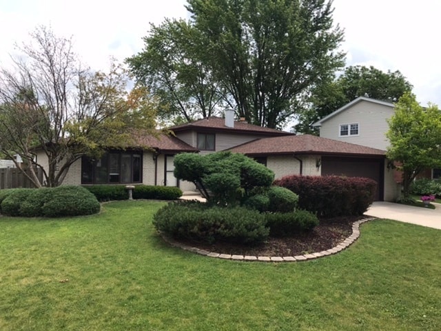 7105 Summit Rd in Darien, IL - Building Photo