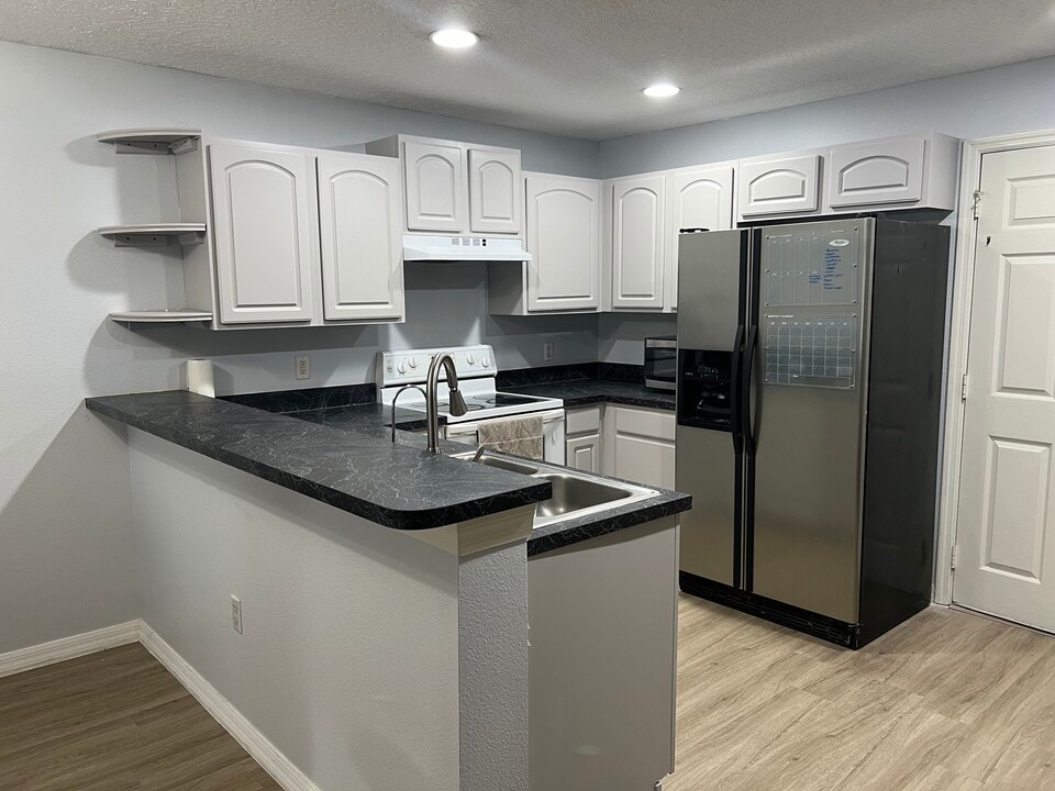 2821 Cliffe Ct in Oviedo, FL - Building Photo