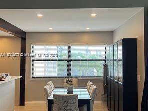 10211 Fontainebleau Blvd, Unit 204 in Miami, FL - Building Photo