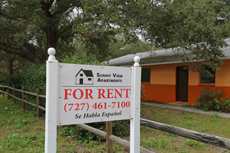 Sunny View Apartments in Dunedin, FL - Building Photo - Building Photo