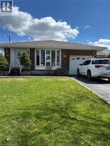 34 Ranchdale Dr in Hamilton, ON - Building Photo