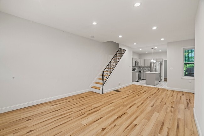 1630 Edgley St in Philadelphia, PA - Foto de edificio - Building Photo