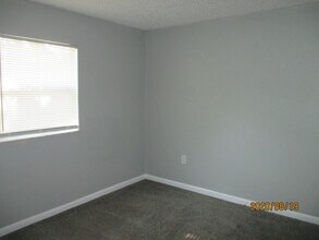 13566 Lyle Rd in Jacksonville, FL - Building Photo - Building Photo