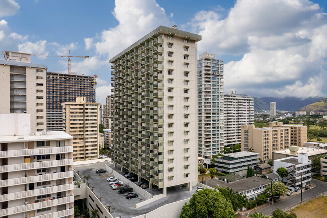 The Governor Cleghorn in Honolulu, HI - Building Photo - Building Photo