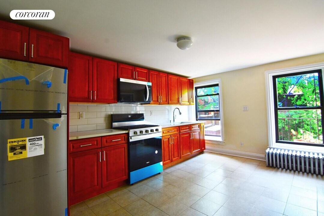 224 Carlton Ave in Brooklyn, NY - Building Photo