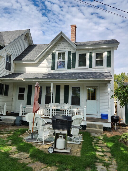 11 McKinley St, Unit Apt.#1 in Keene, NH - Building Photo